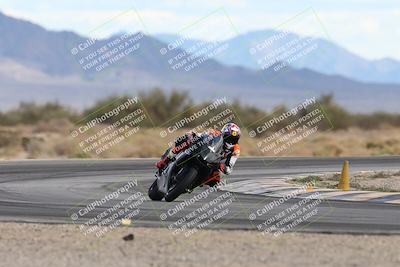 media/Nov-16-2025-Race Pace (Sun) [[8c5fa54630]]/Non Verified Riders (1st 20 Minutes)/5-Turn 15 (110pm)/